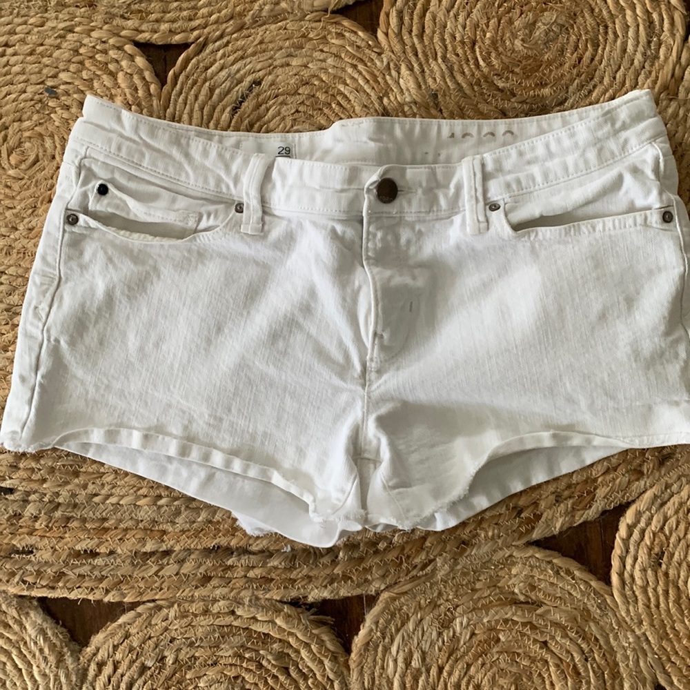 - Five pocket white jean cut offs / shorts